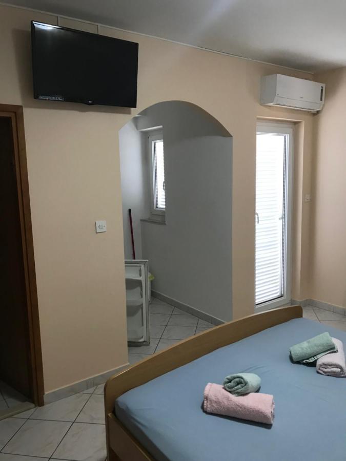 Apartments Neva & Neva Beach House Srima Exterior foto